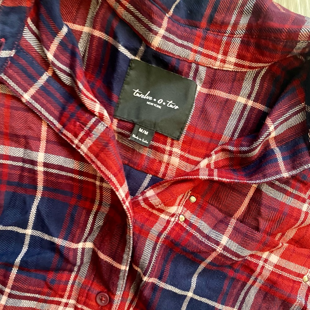 Twelve o Two Plaid Top - Picture 2 of 4